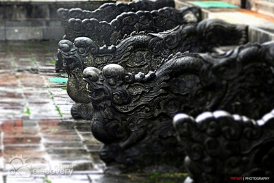 Sophisticated architecture in Tu Duc Tomb - Hue city tours
