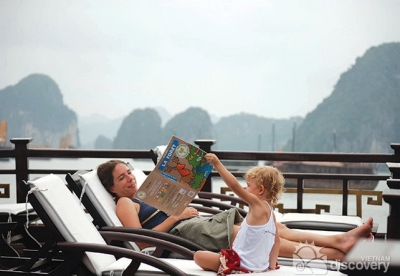 Cruising in Halong Bay - Halong tour