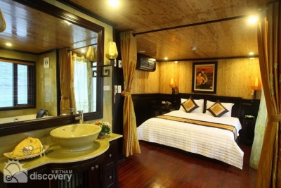 Junior Suite Double Cabin on Victory Star Cruise - Halong Bay Tour