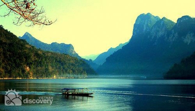 Imposing scenery of Ba Be International Park - North Vietnam Tours