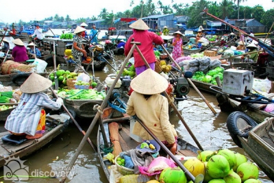 Cai Be Floating Market in Mekong Delta Trip