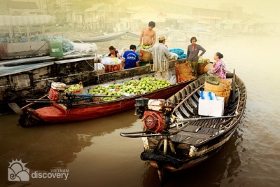 Floating Market in Can Tho - Mekong Delta tours