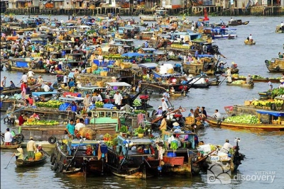 Cai Rang Floating Market in Mekong Delta - Short trip from Saigon