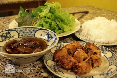 Bun Cha Hanoi specialty - Hanoi street food tour