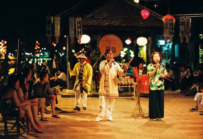 Bai Choi singing - Hoi An tour