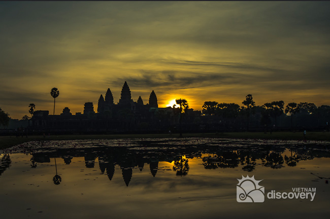 An amazing cycling day to discover Angkor Complex