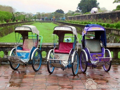 Cyclo in Hue city tour