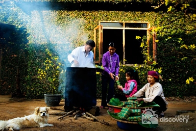 Making Chung Cake in a local family - travel to Vietnam