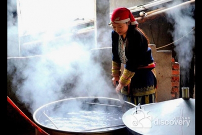 Herbal bath Red Dao in Ta Phin Village Tours in Sapa