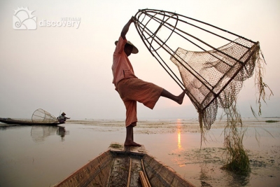 Local fisherman on Inle Lake Myanmar mysterious tour