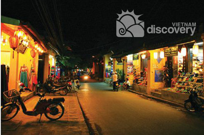 Hoi An sparkling at night by lanterns - Things to do in Hoi An