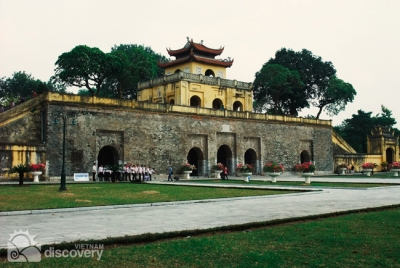 Inside the Thang Long Imperial Citadel - Hanoi city tour